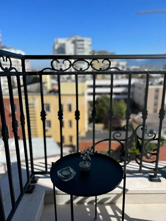 Mozart House - Spacious Luxury Apartment - Heart Of The City Tirana